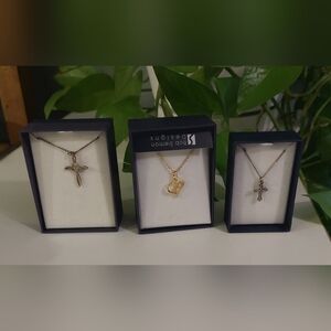 Jewelry Gold Tone And Silver Tone Heart Pendant Necklace